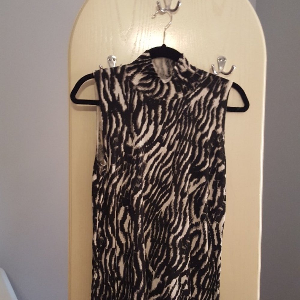 women's sleeveless sweater
